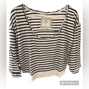 aerie navy blue and white striped long sleeve top sweater